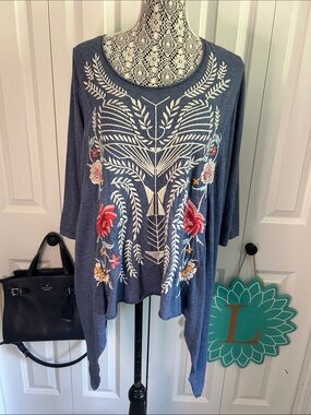 Johnny Was Embroidered Handkerchief Hem Tunic Top | Boho Floral Blue